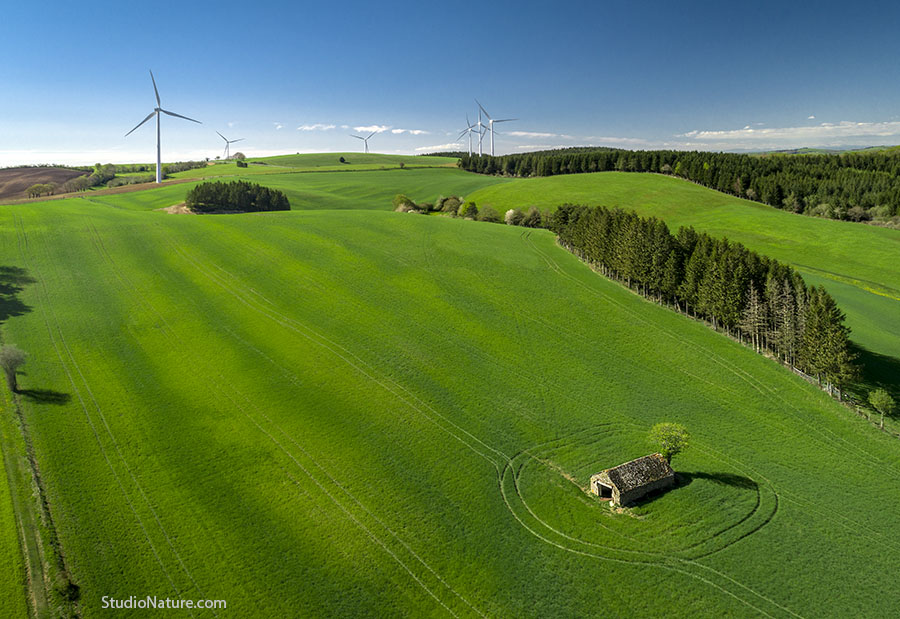 Photographe Lozère - Eoliennes drone